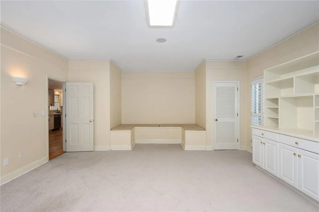 9735 Huntcliff Trace, Sandy Springs, Georgia 30350, 5 Bedrooms Bedrooms, ,4 BathroomsBathrooms,Residential,Sold,9735 Huntcliff Trace,6925022