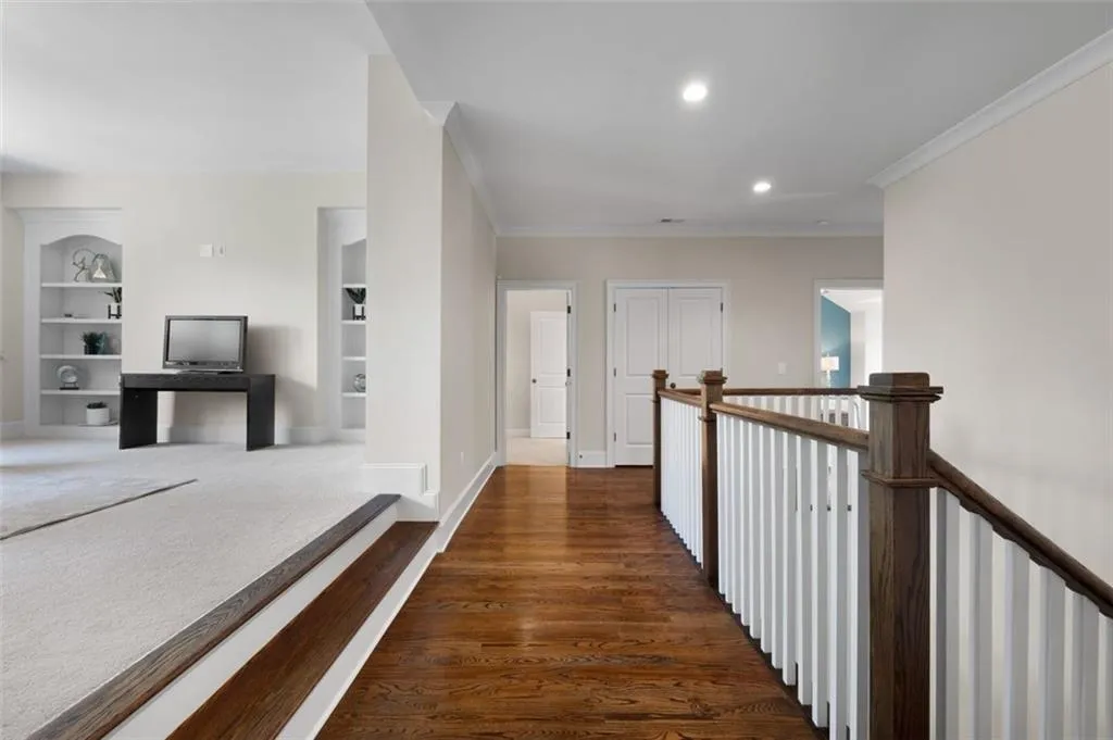 5000 Lazarian Court, Sandy Springs, Georgia 30350, 5 Bedrooms Bedrooms, ,4 BathroomsBathrooms,Residential,Sold,5000 Lazarian Court,7410507