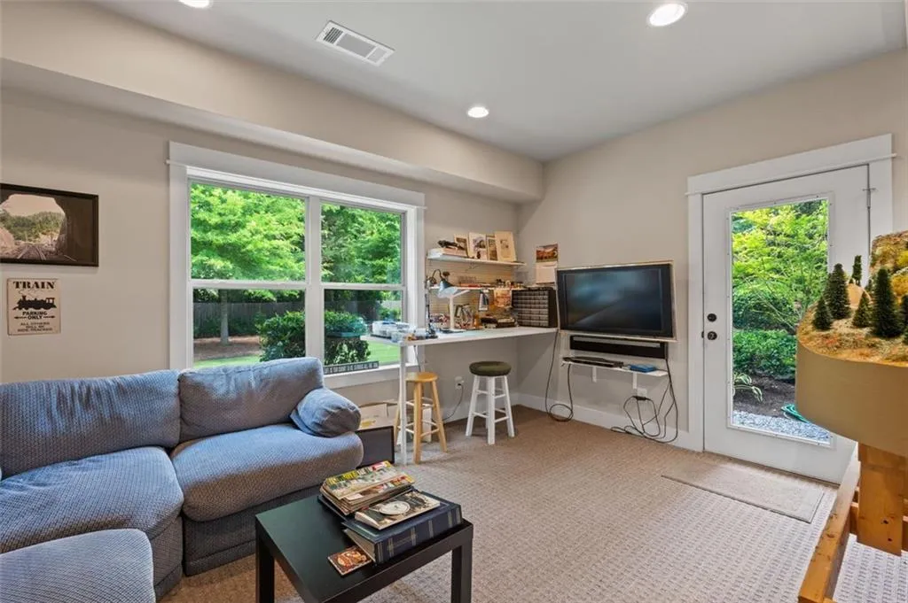 5000 Lazarian Court, Sandy Springs, Georgia 30350, 5 Bedrooms Bedrooms, ,4 BathroomsBathrooms,Residential,Sold,5000 Lazarian Court,7410507