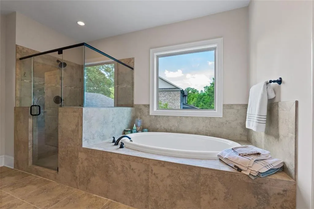 5000 Lazarian Court, Sandy Springs, Georgia 30350, 5 Bedrooms Bedrooms, ,4 BathroomsBathrooms,Residential,Sold,5000 Lazarian Court,7410507