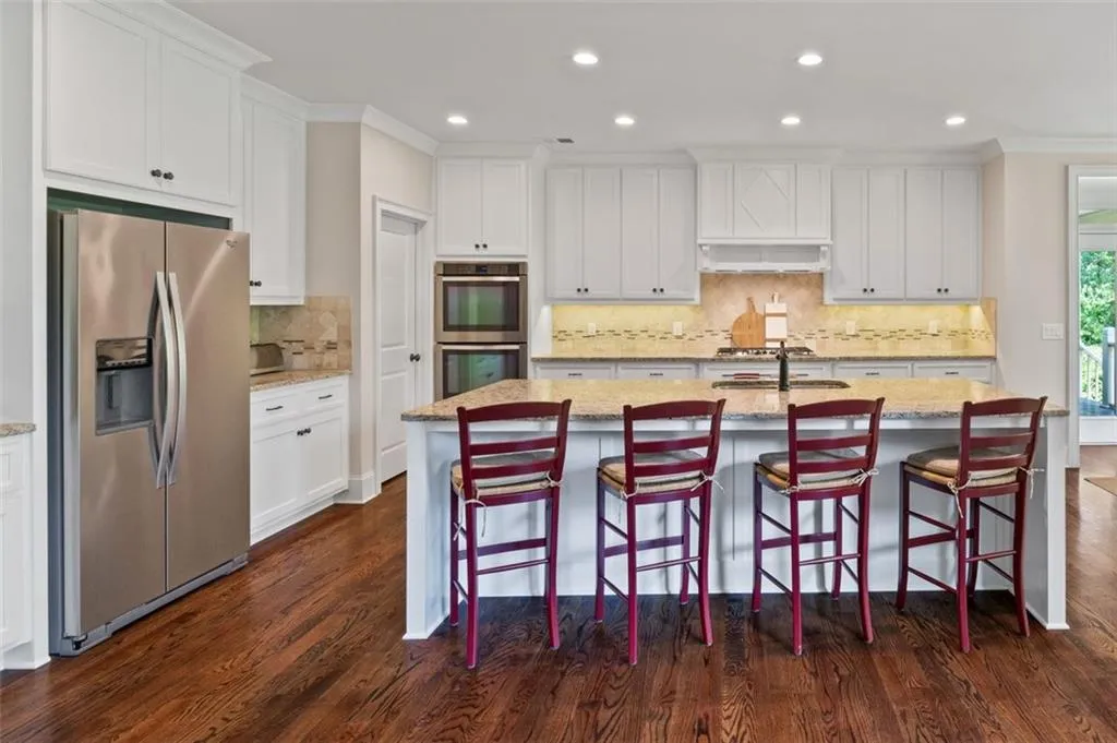 5000 Lazarian Court, Sandy Springs, Georgia 30350, 5 Bedrooms Bedrooms, ,4 BathroomsBathrooms,Residential,Sold,5000 Lazarian Court,7410507