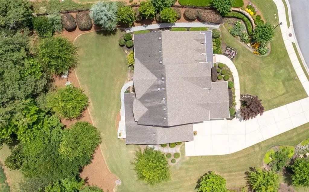 5000 Lazarian Court, Sandy Springs, Georgia 30350, 5 Bedrooms Bedrooms, ,4 BathroomsBathrooms,Residential,Sold,5000 Lazarian Court,7410507