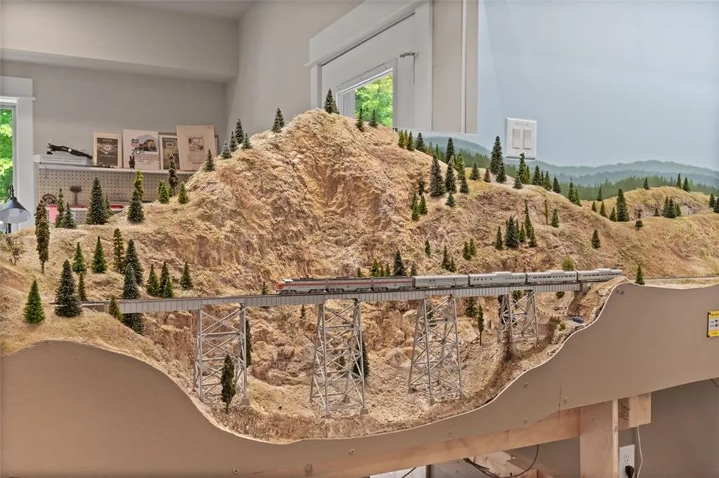 5000 Lazarian Court, Sandy Springs, Georgia 30350, 5 Bedrooms Bedrooms, ,4 BathroomsBathrooms,Residential,Sold,5000 Lazarian Court,7410507