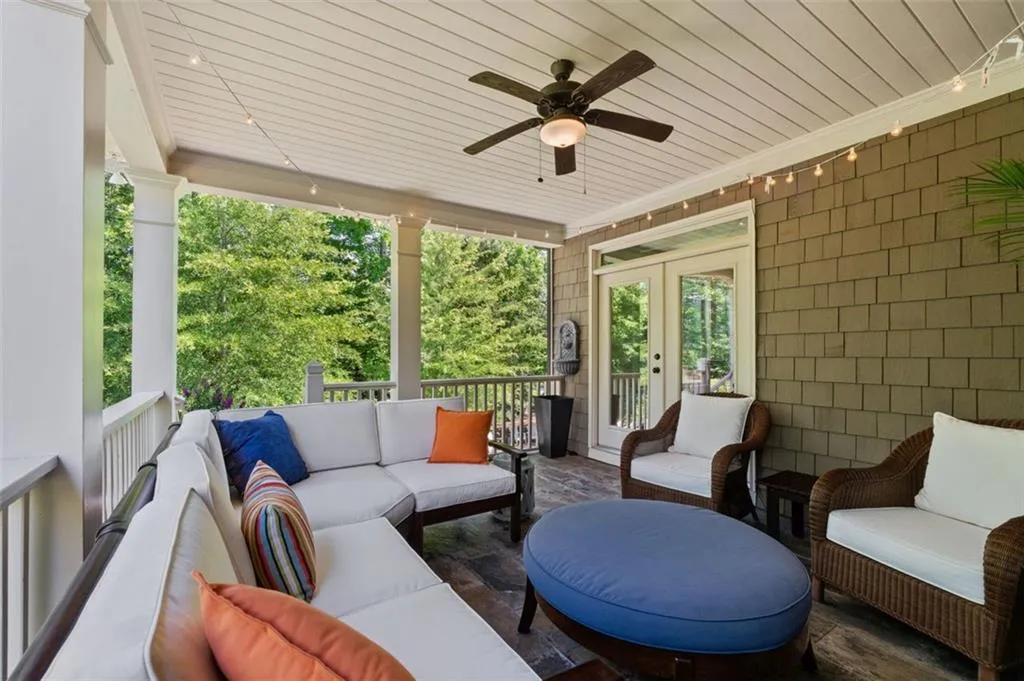 5000 Lazarian Court, Sandy Springs, Georgia 30350, 5 Bedrooms Bedrooms, ,4 BathroomsBathrooms,Residential,Sold,5000 Lazarian Court,7410507