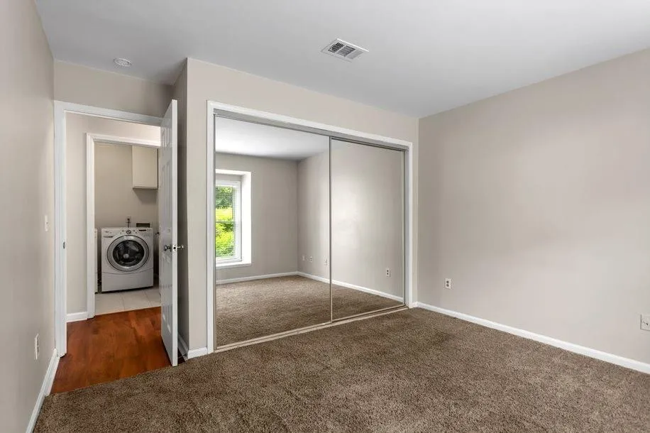 802 Abingdon Way, Sandy Springs, Georgia 30328, 2 Bedrooms Bedrooms, ,2 BathroomsBathrooms,Residential,Sold,802 Abingdon Way,6887208