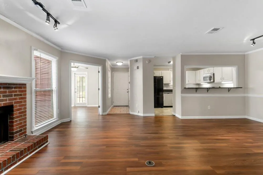 802 Abingdon Way, Sandy Springs, Georgia 30328, 2 Bedrooms Bedrooms, ,2 BathroomsBathrooms,Residential,Sold,802 Abingdon Way,6887208