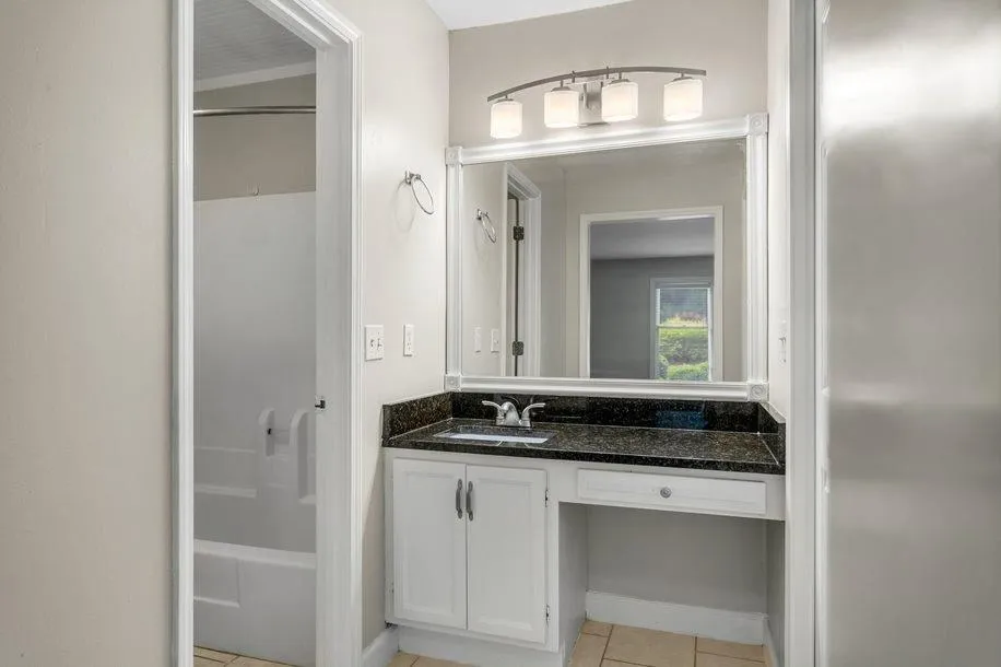 802 Abingdon Way, Sandy Springs, Georgia 30328, 2 Bedrooms Bedrooms, ,2 BathroomsBathrooms,Residential,Sold,802 Abingdon Way,6887208