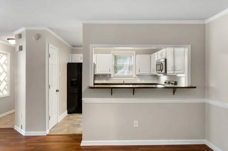 802 Abingdon Way, Sandy Springs, Georgia 30328, 2 Bedrooms Bedrooms, ,2 BathroomsBathrooms,Residential,Sold,802 Abingdon Way,6887208