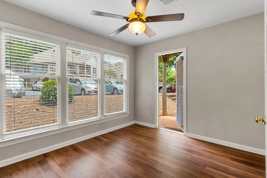 802 Abingdon Way, Sandy Springs, Georgia 30328, 2 Bedrooms Bedrooms, ,2 BathroomsBathrooms,Residential,Sold,802 Abingdon Way,6887208