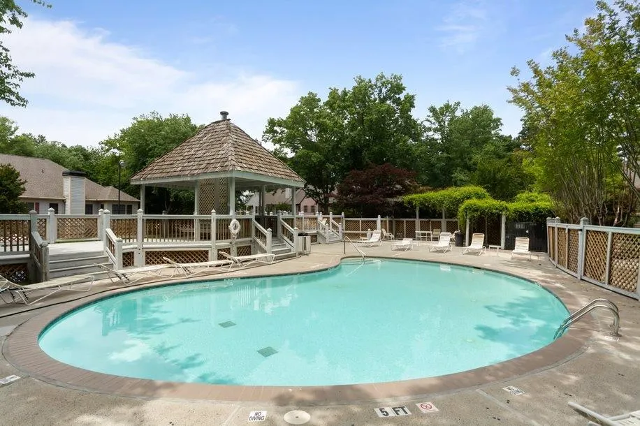 802 Abingdon Way, Sandy Springs, Georgia 30328, 2 Bedrooms Bedrooms, ,2 BathroomsBathrooms,Residential,Sold,802 Abingdon Way,6887208