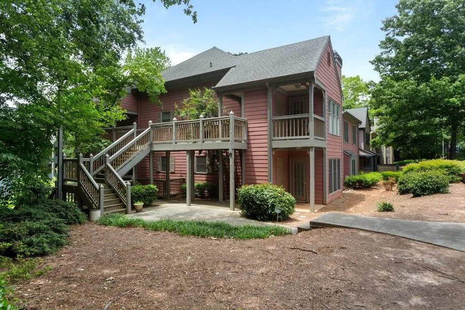 802 Abingdon Way, Sandy Springs, Georgia 30328, 2 Bedrooms Bedrooms, ,2 BathroomsBathrooms,Residential,Sold,802 Abingdon Way,6887208