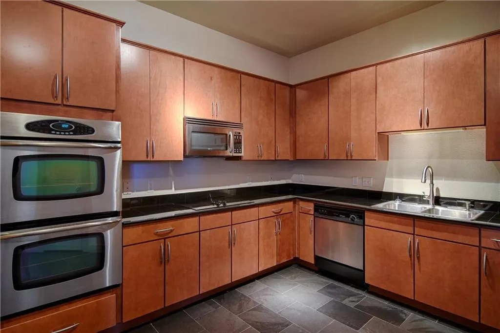 3445 Stratford Road Unit 2705, Atlanta, Georgia 30326, 2 Bedrooms Bedrooms, ,2 BathroomsBathrooms,Residential,Sold,3445 Stratford Road Unit 2705,5590507