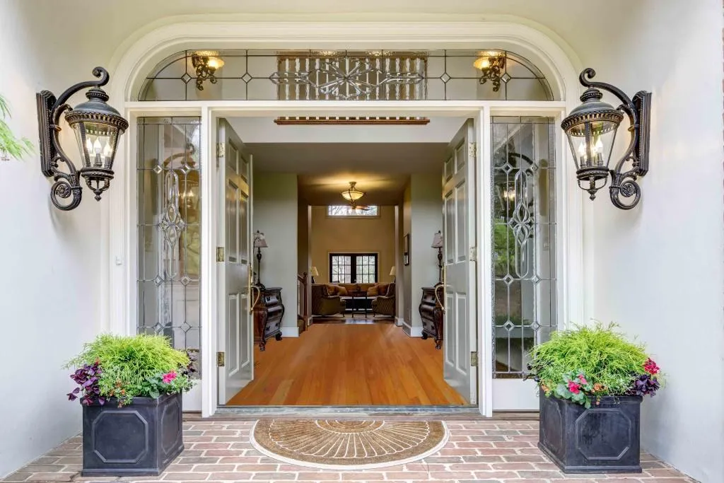 5520 Errol Place, Sandy Springs, Georgia 30327, 4 Bedrooms Bedrooms, ,3 BathroomsBathrooms,Residential,Sold,5520 Errol Place,6054722