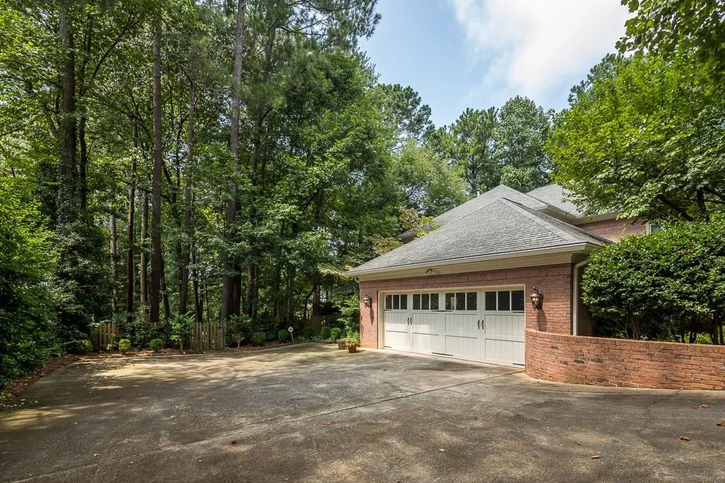 5520 Errol Place, Sandy Springs, Georgia 30327, 4 Bedrooms Bedrooms, ,3 BathroomsBathrooms,Residential,Sold,5520 Errol Place,6054722