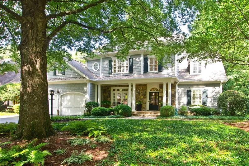 455 Winfield Glen Court, Sandy Springs, Georgia 30342, 4 Bedrooms Bedrooms, ,3 BathroomsBathrooms,Residential,Sold,455 Winfield Glen Court,7113944