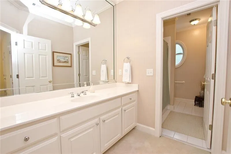 455 Winfield Glen Court, Sandy Springs, Georgia 30342, 4 Bedrooms Bedrooms, ,3 BathroomsBathrooms,Residential,Sold,455 Winfield Glen Court,7113944