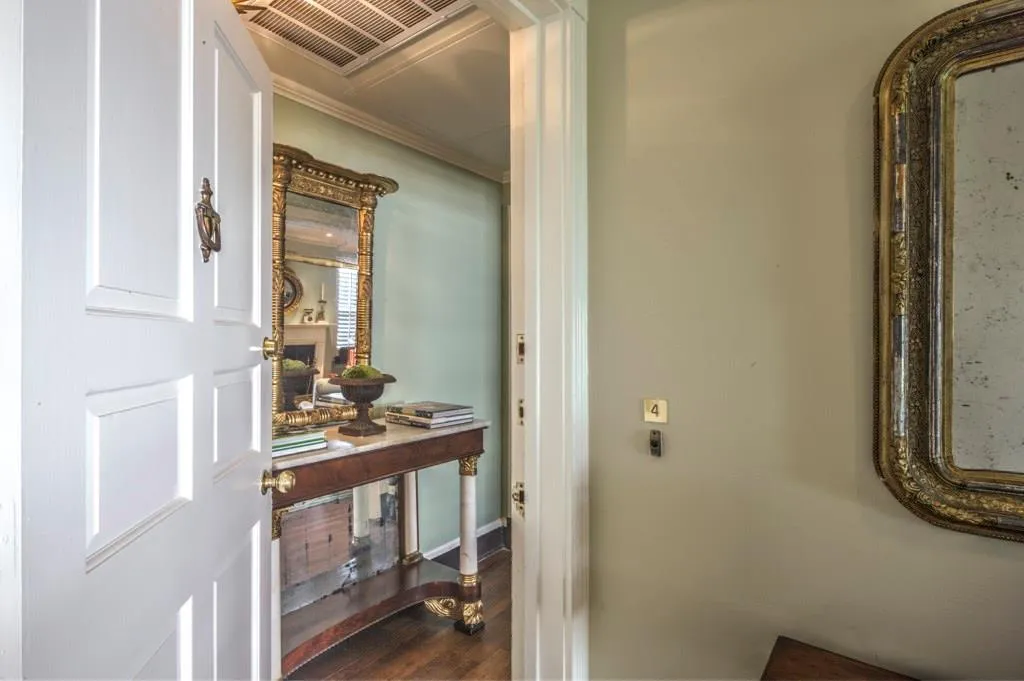 31 Muscogee Avenue Nw Unit 4, Atlanta, Georgia 30305, 2 Bedrooms Bedrooms, ,2 BathroomsBathrooms,Residential,Sold,31 Muscogee Avenue Nw Unit 4,5680307