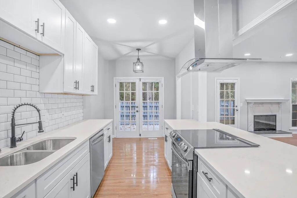 605 Brandywine Circle, Sandy Springs, Georgia 30350, 3 Bedrooms Bedrooms, ,2 BathroomsBathrooms,Residential,Sold,605 Brandywine Circle,7129100