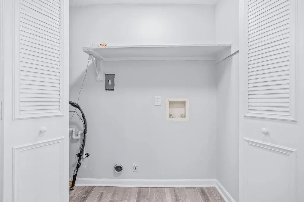 605 Brandywine Circle, Sandy Springs, Georgia 30350, 3 Bedrooms Bedrooms, ,2 BathroomsBathrooms,Residential,Sold,605 Brandywine Circle,7129100