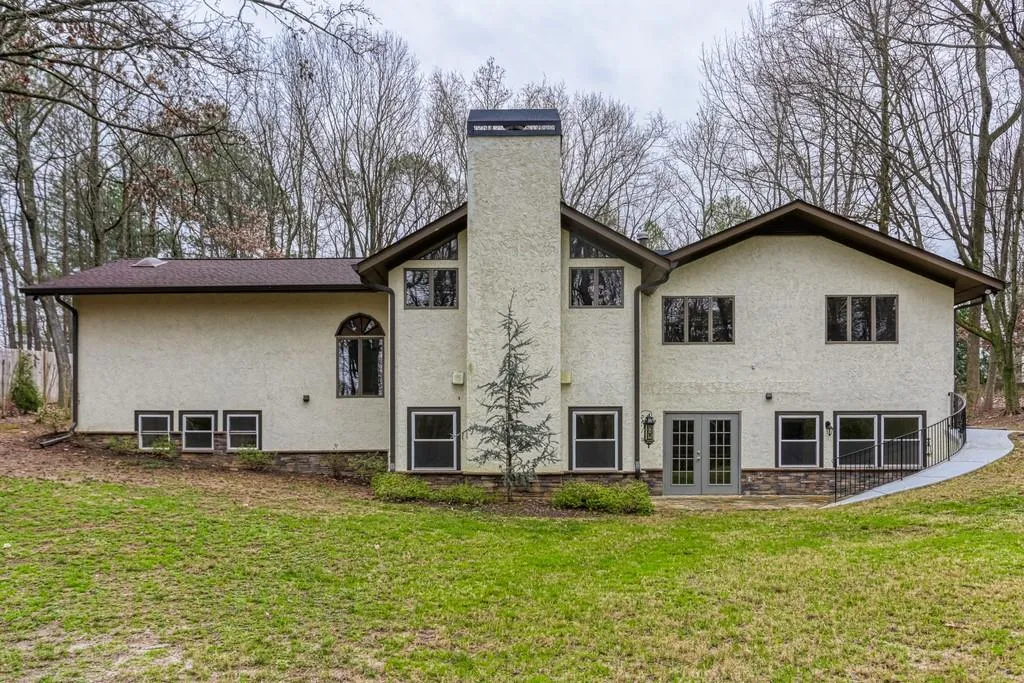 425 Mount Vernon Highway, Sandy Springs, Georgia 30327, 5 Bedrooms Bedrooms, ,4 BathroomsBathrooms,Residential,Sold,425 Mount Vernon Highway,6681600