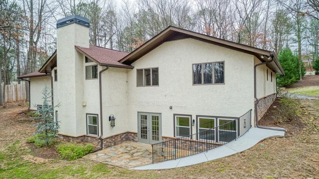 425 Mount Vernon Highway, Sandy Springs, Georgia 30327, 5 Bedrooms Bedrooms, ,4 BathroomsBathrooms,Residential,Sold,425 Mount Vernon Highway,6681600