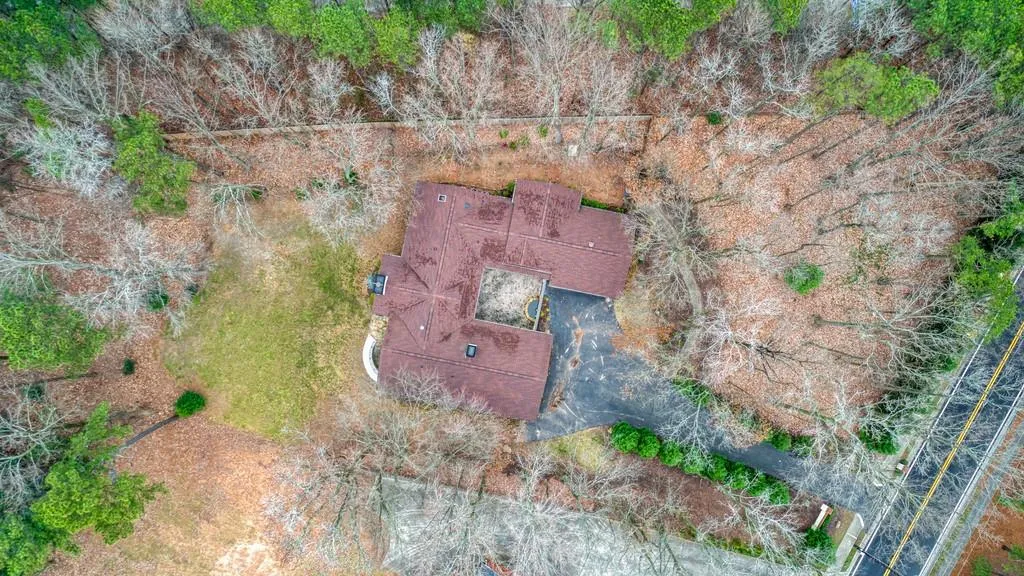 425 Mount Vernon Highway, Sandy Springs, Georgia 30327, 5 Bedrooms Bedrooms, ,4 BathroomsBathrooms,Residential,Sold,425 Mount Vernon Highway,6681600