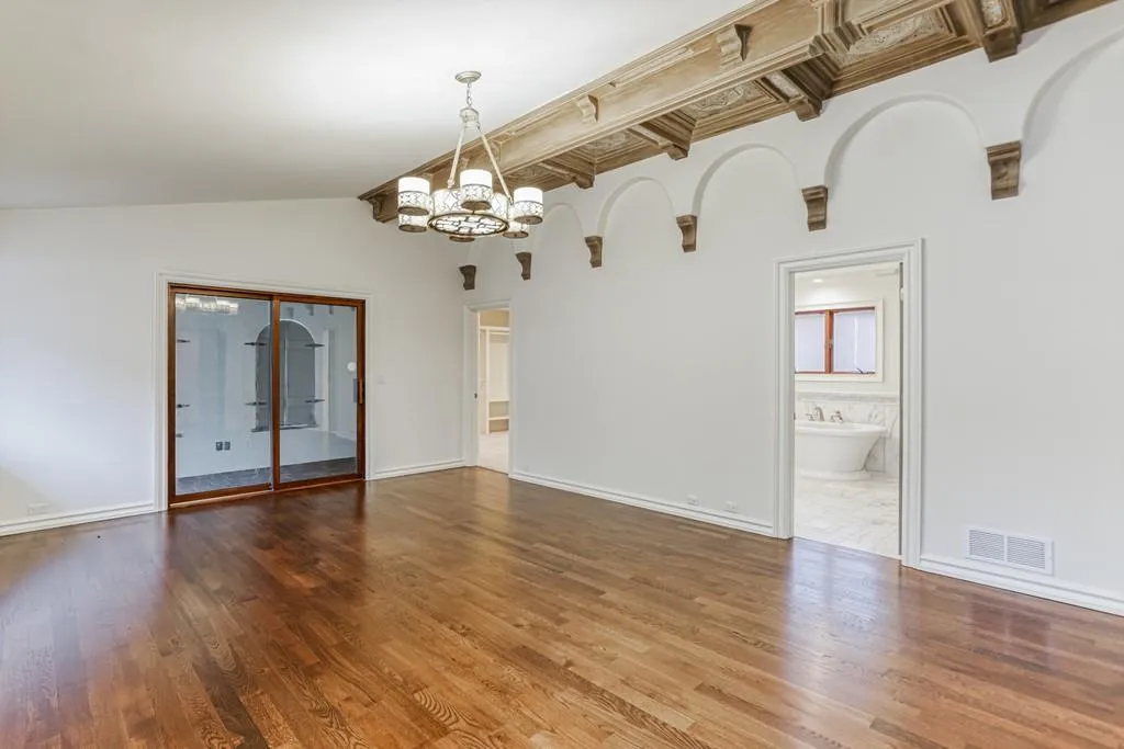 425 Mount Vernon Highway, Sandy Springs, Georgia 30327, 5 Bedrooms Bedrooms, ,4 BathroomsBathrooms,Residential,Sold,425 Mount Vernon Highway,6681600