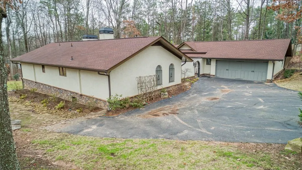 425 Mount Vernon Highway, Sandy Springs, Georgia 30327, 5 Bedrooms Bedrooms, ,4 BathroomsBathrooms,Residential,Sold,425 Mount Vernon Highway,6681600