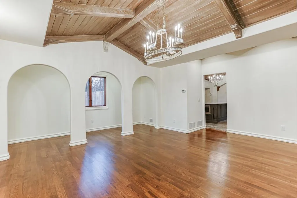425 Mount Vernon Highway, Sandy Springs, Georgia 30327, 5 Bedrooms Bedrooms, ,4 BathroomsBathrooms,Residential,Sold,425 Mount Vernon Highway,6681600