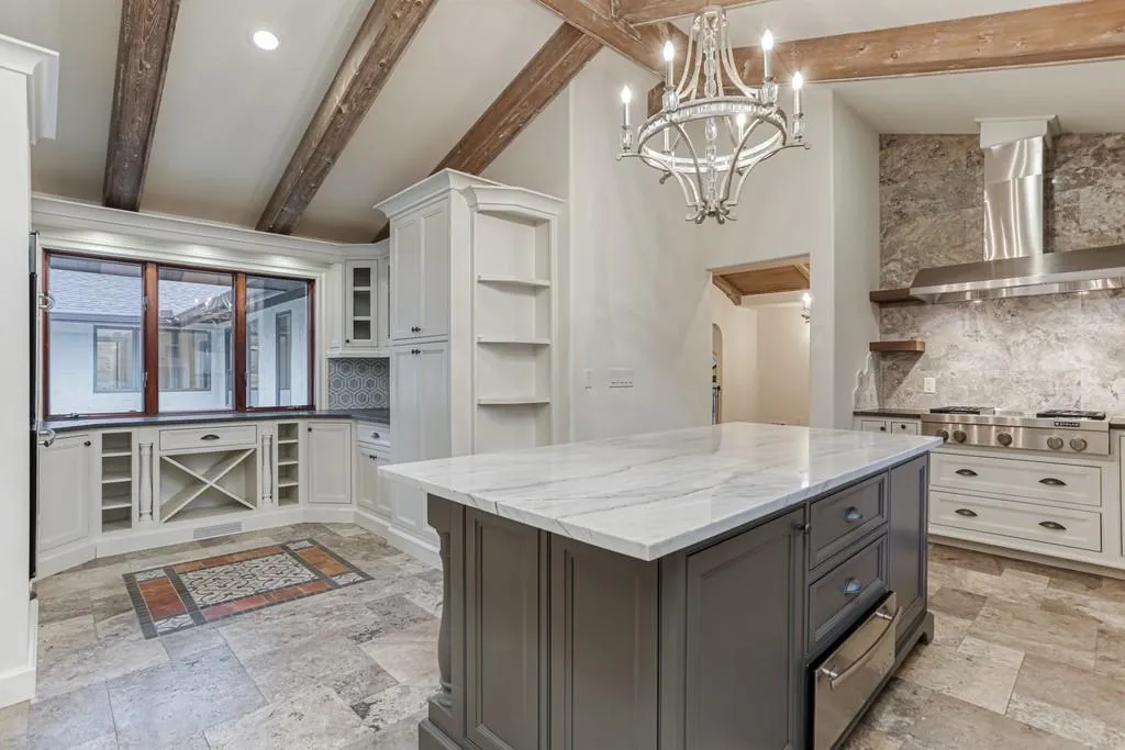 425 Mount Vernon Highway, Sandy Springs, Georgia 30327, 5 Bedrooms Bedrooms, ,4 BathroomsBathrooms,Residential,Sold,425 Mount Vernon Highway,6681600