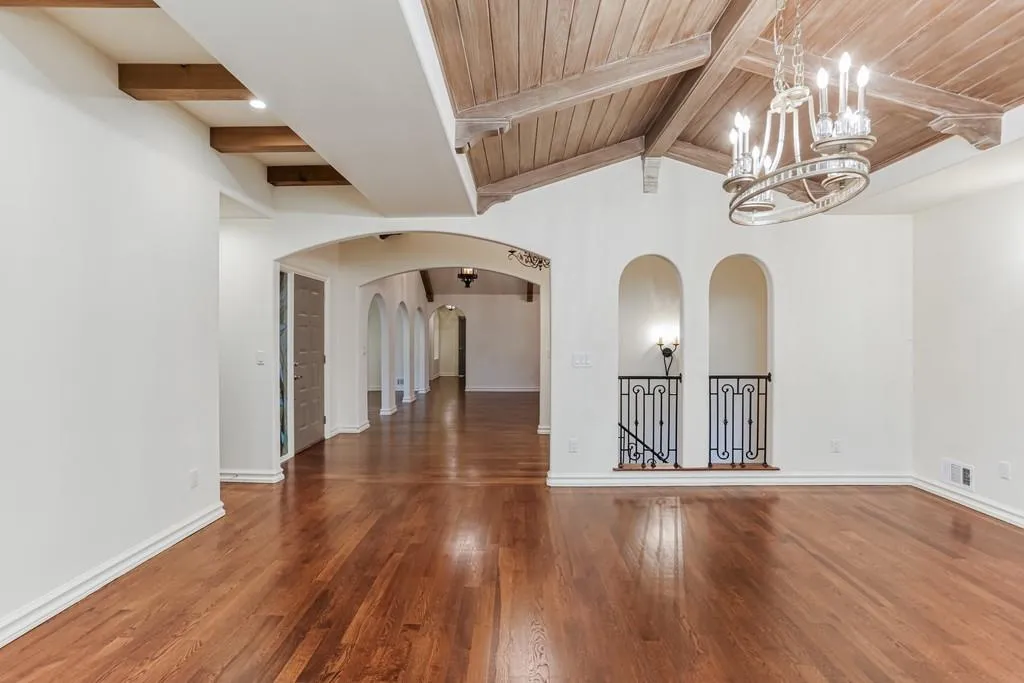 425 Mount Vernon Highway, Sandy Springs, Georgia 30327, 5 Bedrooms Bedrooms, ,4 BathroomsBathrooms,Residential,Sold,425 Mount Vernon Highway,6681600