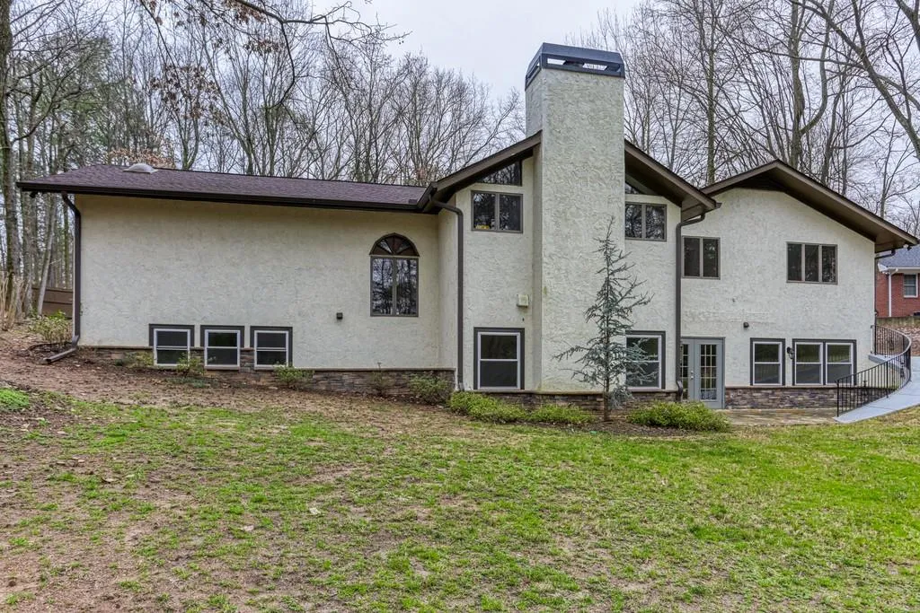 425 Mount Vernon Highway, Sandy Springs, Georgia 30327, 5 Bedrooms Bedrooms, ,4 BathroomsBathrooms,Residential,Sold,425 Mount Vernon Highway,6681600