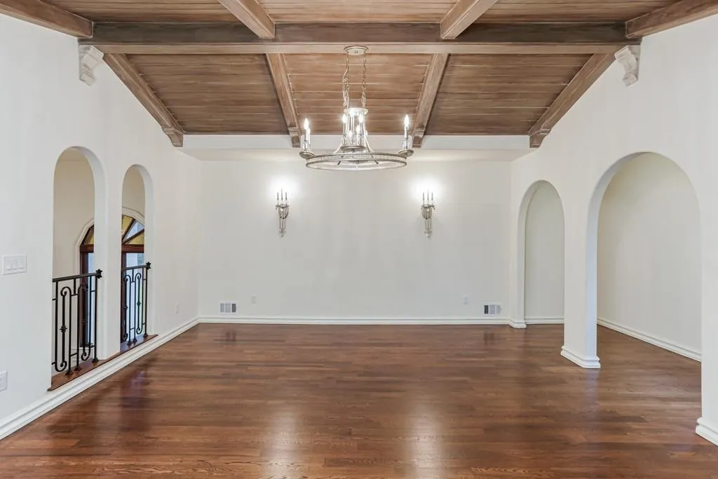 425 Mount Vernon Highway, Sandy Springs, Georgia 30327, 5 Bedrooms Bedrooms, ,4 BathroomsBathrooms,Residential,Sold,425 Mount Vernon Highway,6681600