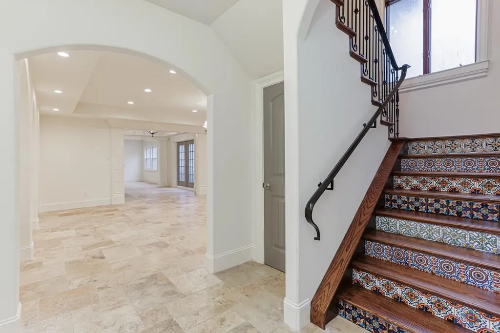 425 Mount Vernon Highway, Sandy Springs, Georgia 30327, 5 Bedrooms Bedrooms, ,4 BathroomsBathrooms,Residential,Sold,425 Mount Vernon Highway,6681600