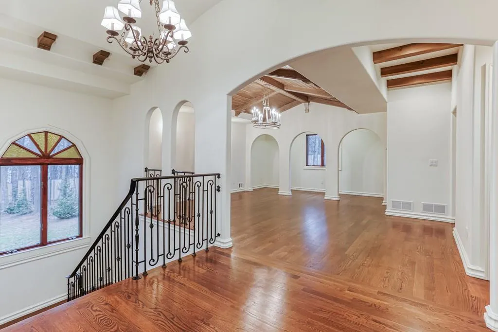 425 Mount Vernon Highway, Sandy Springs, Georgia 30327, 5 Bedrooms Bedrooms, ,4 BathroomsBathrooms,Residential,Sold,425 Mount Vernon Highway,6681600