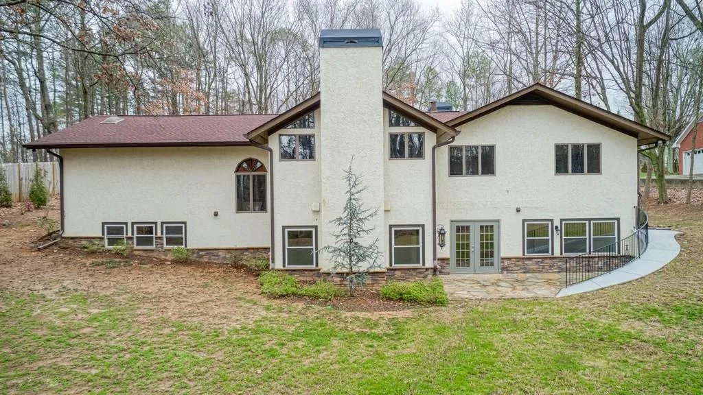 425 Mount Vernon Highway, Sandy Springs, Georgia 30327, 5 Bedrooms Bedrooms, ,4 BathroomsBathrooms,Residential,Sold,425 Mount Vernon Highway,6681600