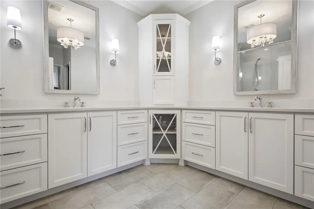 677 Lockton Place, Atlanta, Georgia 30342, 4 Bedrooms Bedrooms, ,4 BathroomsBathrooms,Residential,Sold,677 Lockton Place,6999724