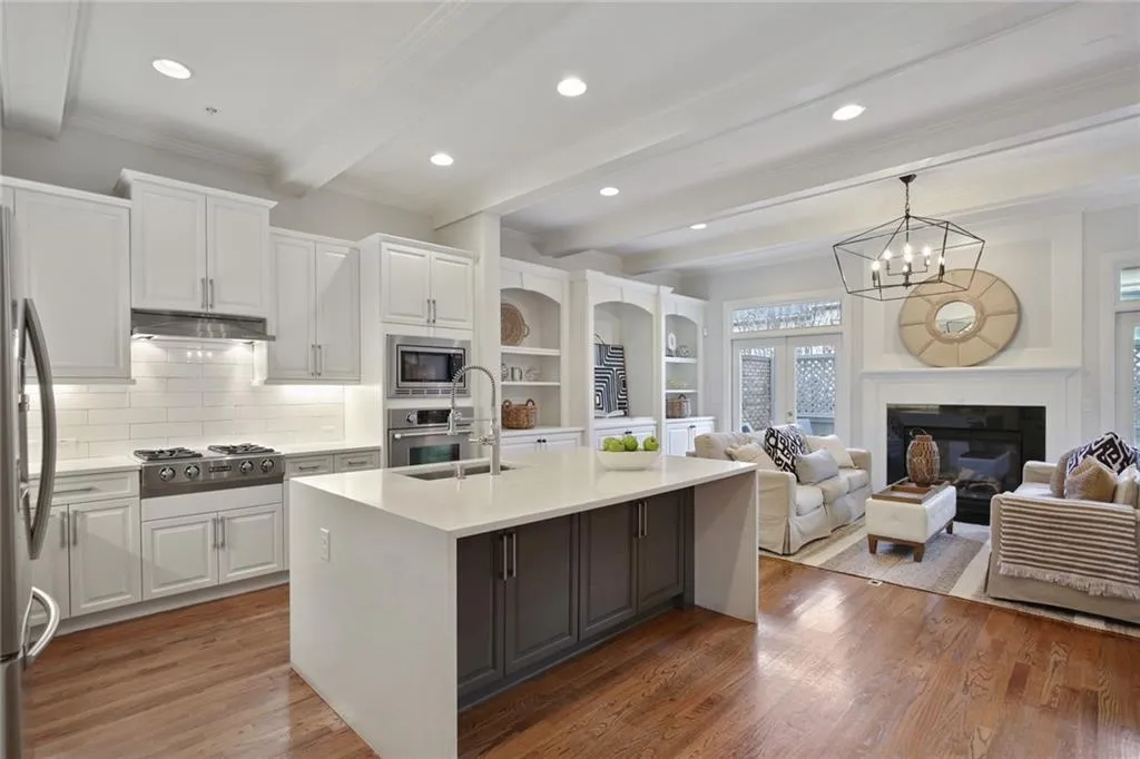 677 Lockton Place, Atlanta, Georgia 30342, 4 Bedrooms Bedrooms, ,4 BathroomsBathrooms,Residential,Sold,677 Lockton Place,6999724