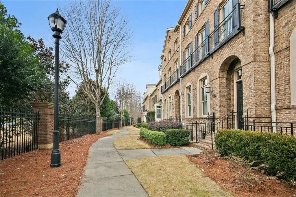 677 Lockton Place, Atlanta, Georgia 30342, 4 Bedrooms Bedrooms, ,4 BathroomsBathrooms,Residential,Sold,677 Lockton Place,6999724
