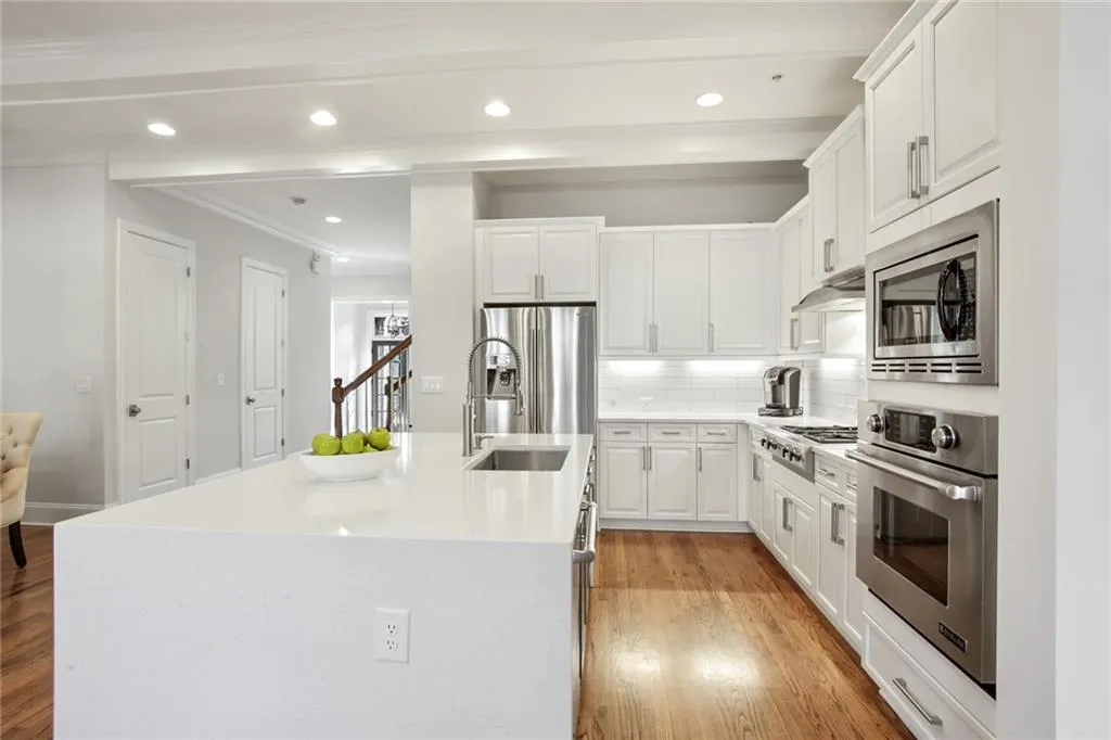 677 Lockton Place, Atlanta, Georgia 30342, 4 Bedrooms Bedrooms, ,4 BathroomsBathrooms,Residential,Sold,677 Lockton Place,6999724