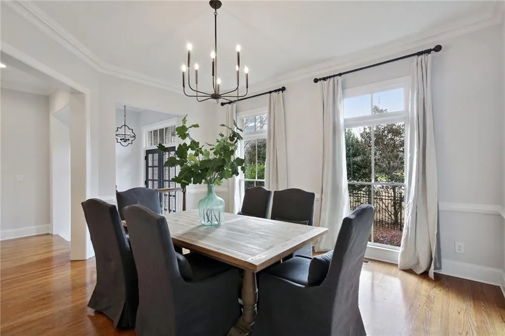 677 Lockton Place, Atlanta, Georgia 30342, 4 Bedrooms Bedrooms, ,4 BathroomsBathrooms,Residential,Sold,677 Lockton Place,6999724