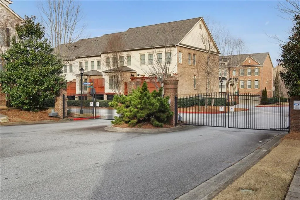 677 Lockton Place, Atlanta, Georgia 30342, 4 Bedrooms Bedrooms, ,4 BathroomsBathrooms,Residential,Sold,677 Lockton Place,6999724