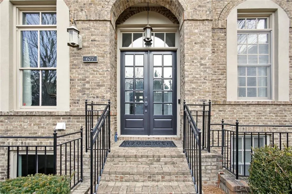 677 Lockton Place, Atlanta, Georgia 30342, 4 Bedrooms Bedrooms, ,4 BathroomsBathrooms,Residential,Sold,677 Lockton Place,6999724