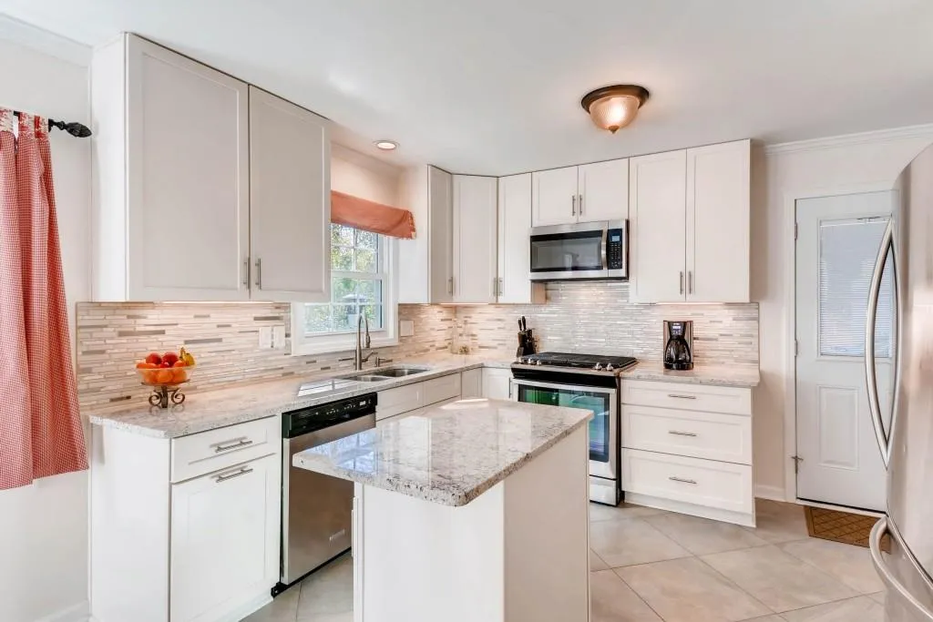 125 Chaseland Road, Sandy Springs, Georgia 30328, 3 Bedrooms Bedrooms, ,2 BathroomsBathrooms,Residential,Sold,125 Chaseland Road,5973353