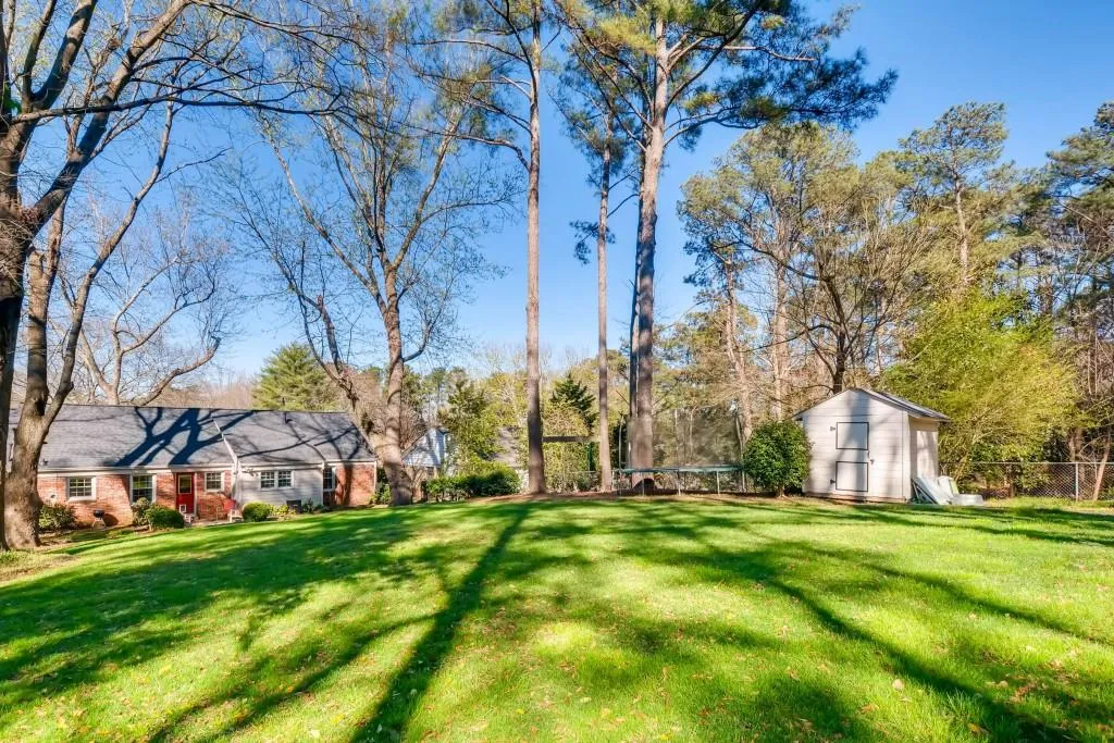 125 Chaseland Road, Sandy Springs, Georgia 30328, 3 Bedrooms Bedrooms, ,2 BathroomsBathrooms,Residential,Sold,125 Chaseland Road,5973353