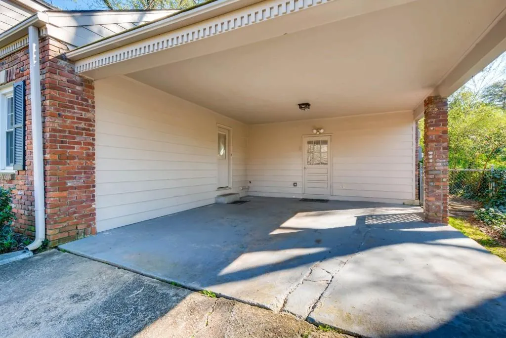 125 Chaseland Road, Sandy Springs, Georgia 30328, 3 Bedrooms Bedrooms, ,2 BathroomsBathrooms,Residential,Sold,125 Chaseland Road,5973353