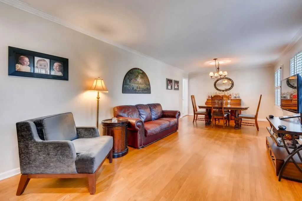 125 Chaseland Road, Sandy Springs, Georgia 30328, 3 Bedrooms Bedrooms, ,2 BathroomsBathrooms,Residential,Sold,125 Chaseland Road,5973353