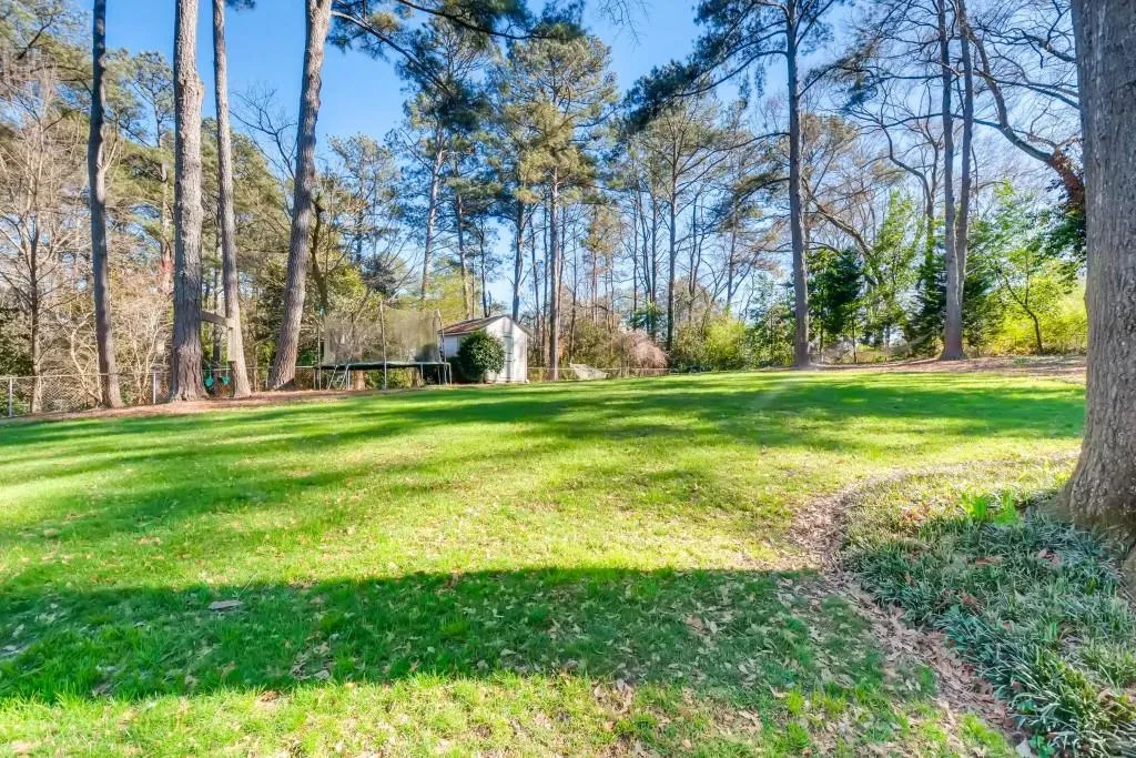 125 Chaseland Road, Sandy Springs, Georgia 30328, 3 Bedrooms Bedrooms, ,2 BathroomsBathrooms,Residential,Sold,125 Chaseland Road,5973353