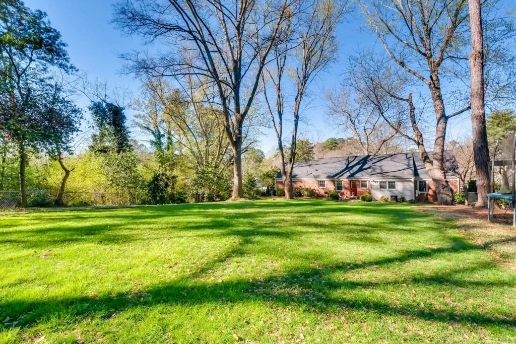 125 Chaseland Road, Sandy Springs, Georgia 30328, 3 Bedrooms Bedrooms, ,2 BathroomsBathrooms,Residential,Sold,125 Chaseland Road,5973353