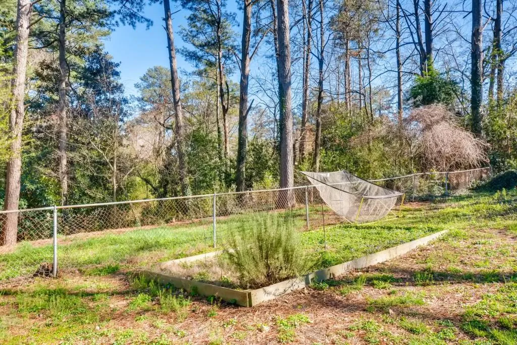 125 Chaseland Road, Sandy Springs, Georgia 30328, 3 Bedrooms Bedrooms, ,2 BathroomsBathrooms,Residential,Sold,125 Chaseland Road,5973353